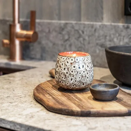 North Nova 18c By Hilla Levi